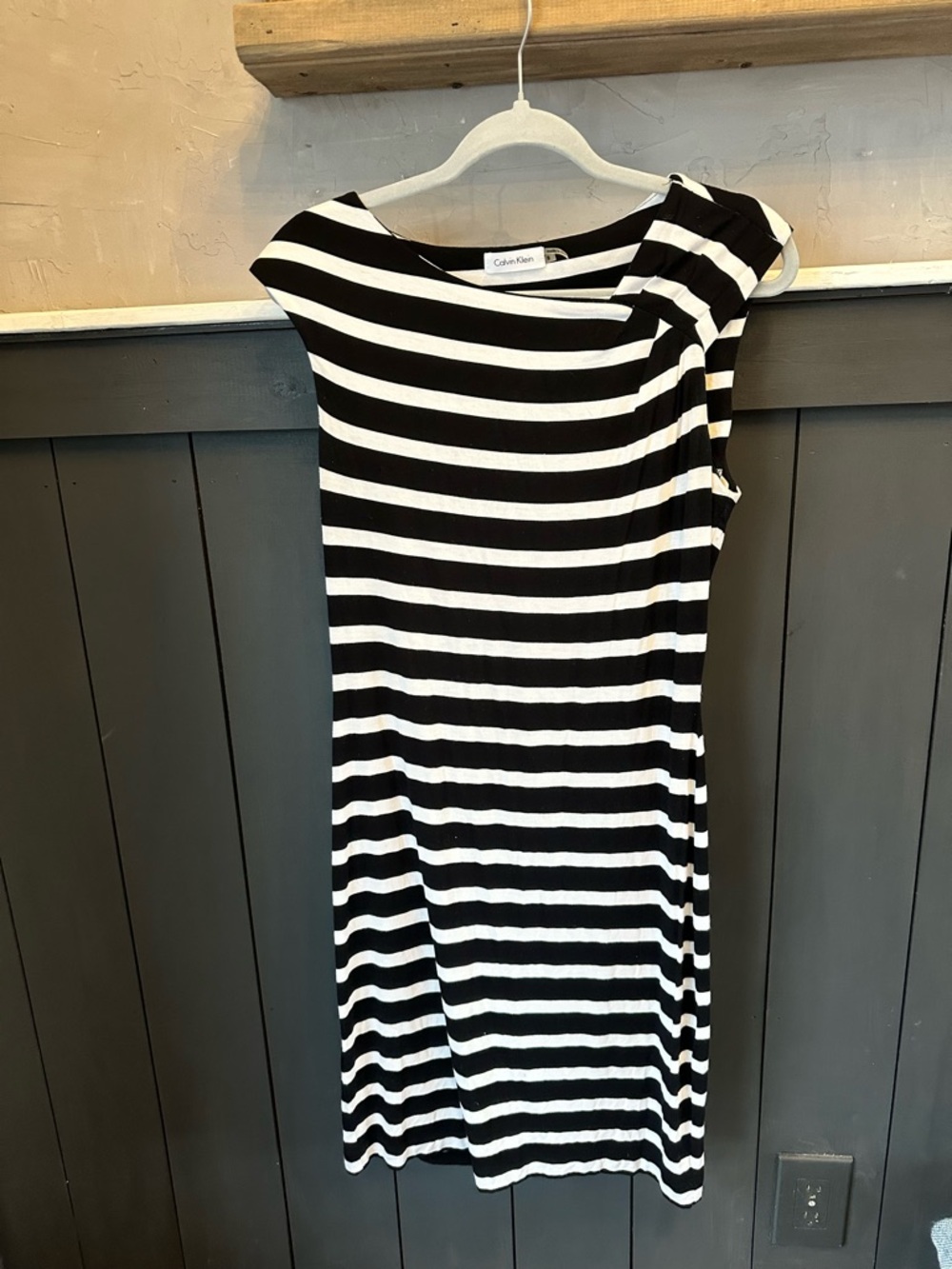 Calvin Klein Black‎ & White Striped Cap-Sleeve Sheath Dress sz 8